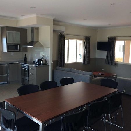 Bruce Pulman Lodge Papakura Exteriör bild