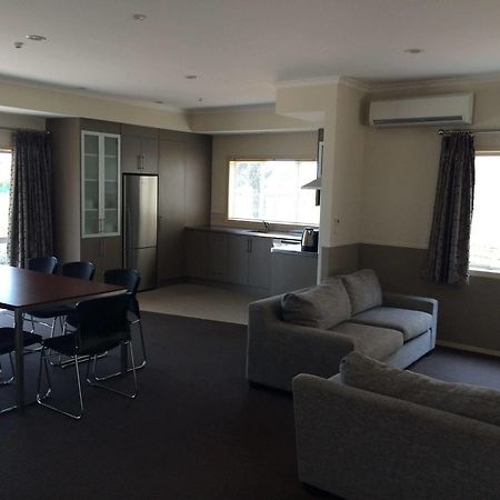 Bruce Pulman Lodge Papakura Exteriör bild